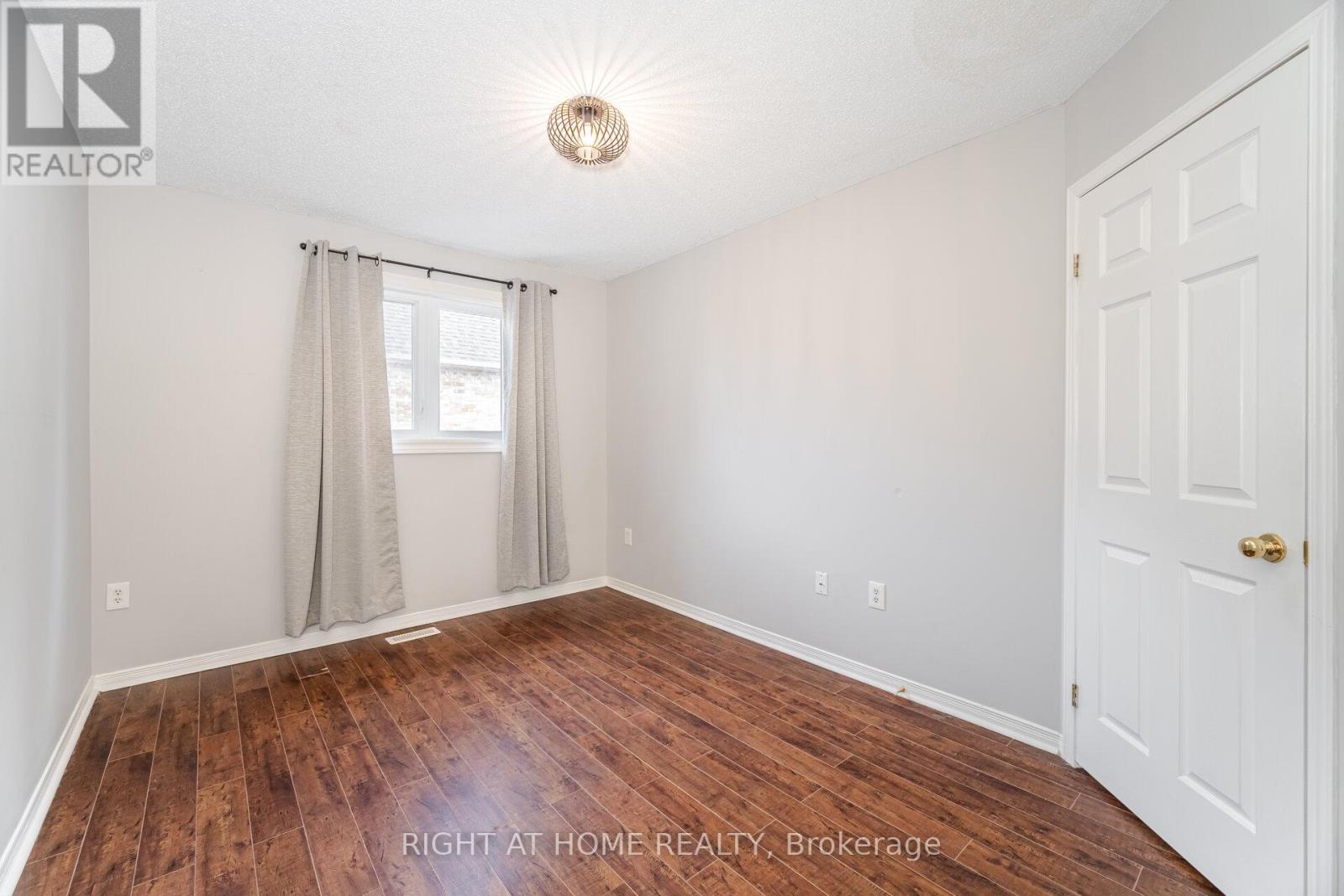 2 - 1283 Blanshard Drive, Burlington, Ontario  L7M 4T8 - Photo 27 - W12488582