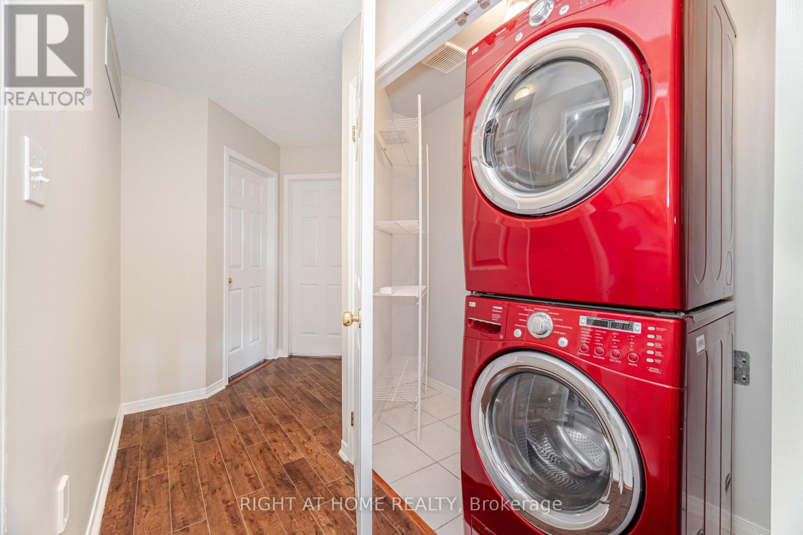 2 - 1283 Blanshard Drive, Burlington, Ontario  L7M 4T8 - Photo 30 - W12488582