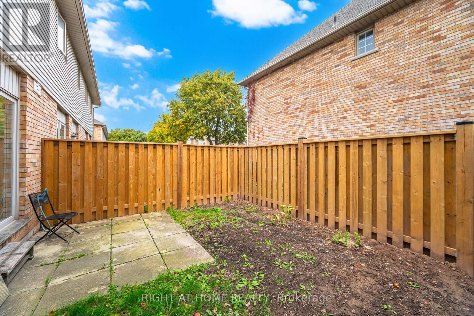 2 - 1283 Blanshard Drive, Burlington, Ontario  L7M 4T8 - Photo 35 - W12488582