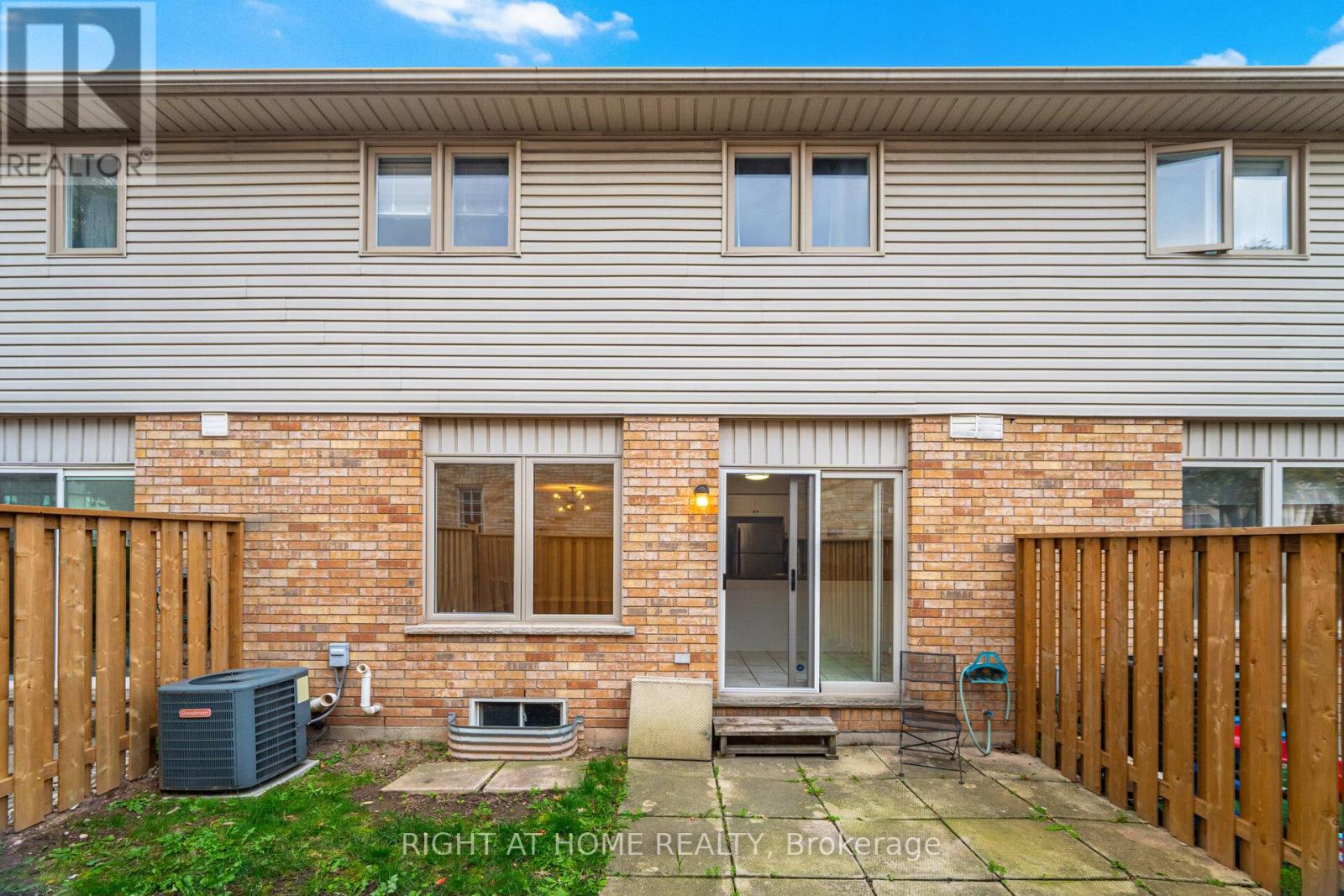 2 - 1283 Blanshard Drive, Burlington, Ontario  L7M 4T8 - Photo 37 - W12488582