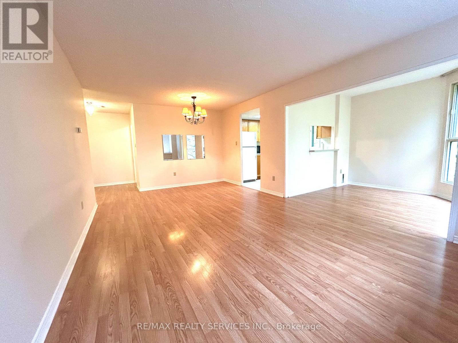 308 - 8351 Mclaughlin Road, Brampton, Ontario  L6Y 4H8 - Photo 2 - W12488592