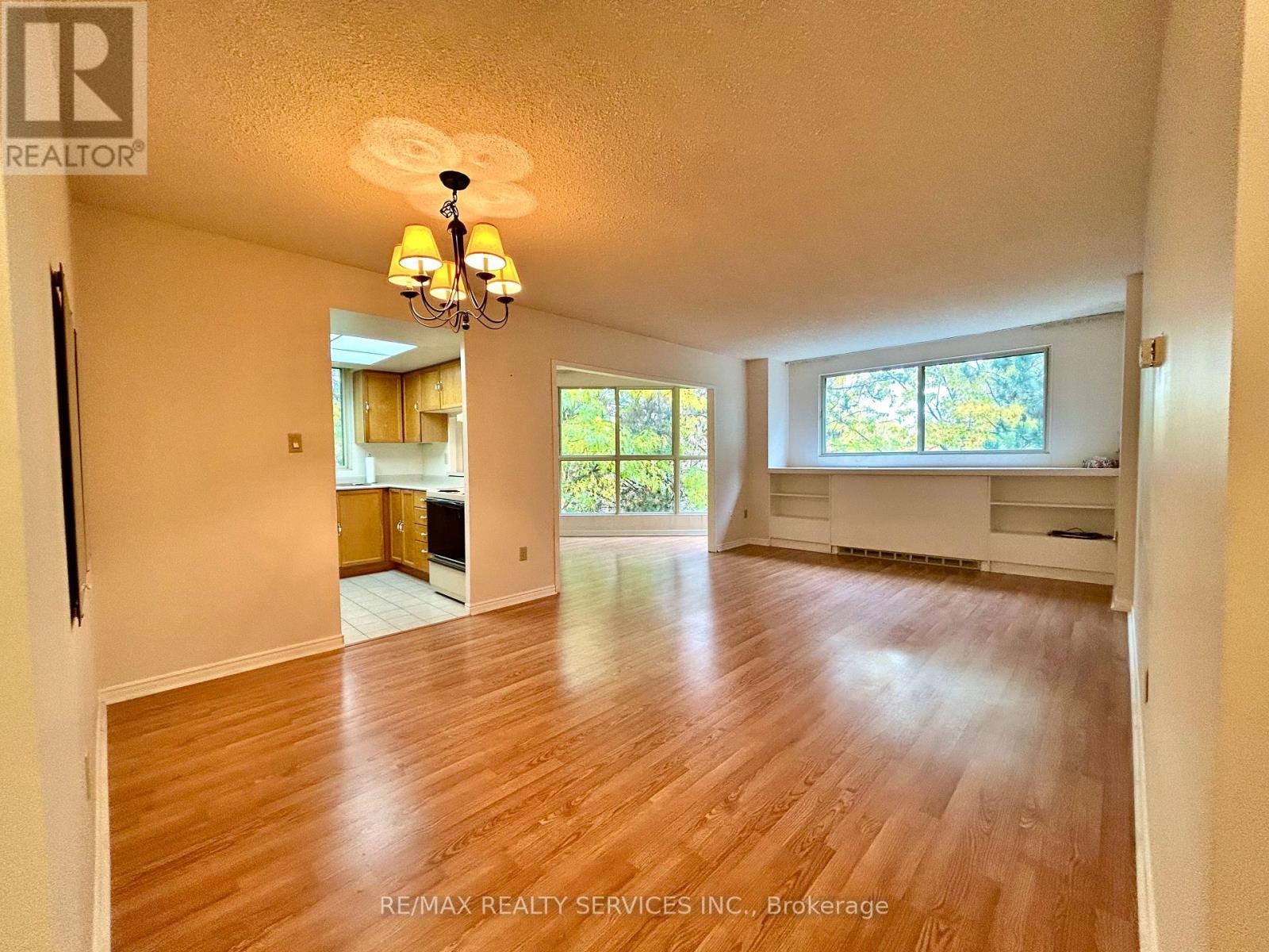 308 - 8351 Mclaughlin Road, Brampton, Ontario  L6Y 4H8 - Photo 5 - W12488592