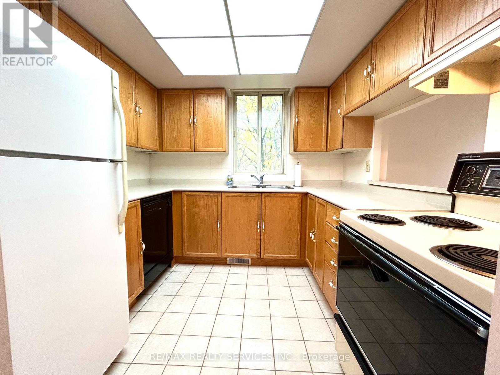 308 - 8351 Mclaughlin Road, Brampton, Ontario  L6Y 4H8 - Photo 9 - W12488592