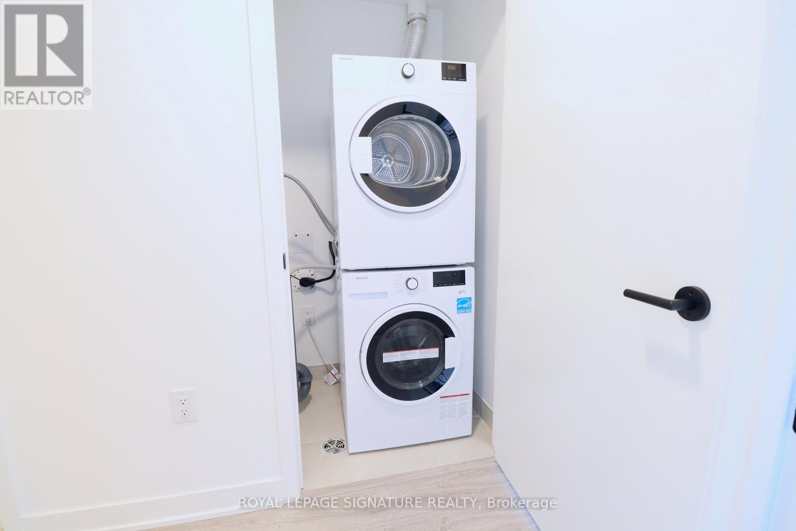 414 - 2495 Eglinton Avenue W, Mississauga, Ontario  L5M 2V8 - Photo 29 - W12488602