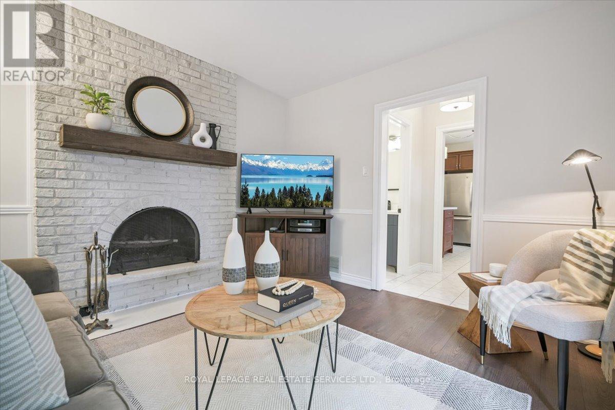 2340 Homelands Drive, Mississauga, Ontario  L5K 1G6 - Photo 20 - W12488616