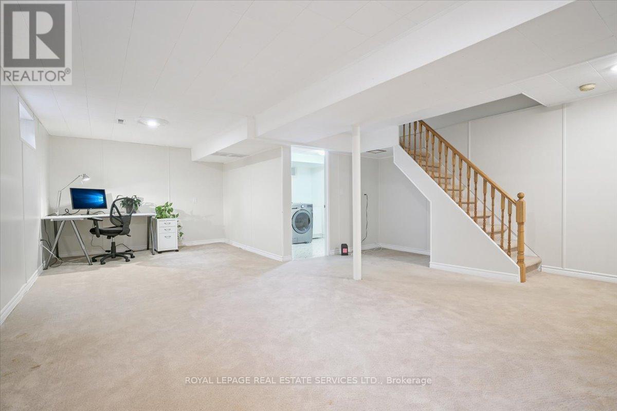 2340 Homelands Drive, Mississauga, Ontario  L5K 1G6 - Photo 31 - W12488616