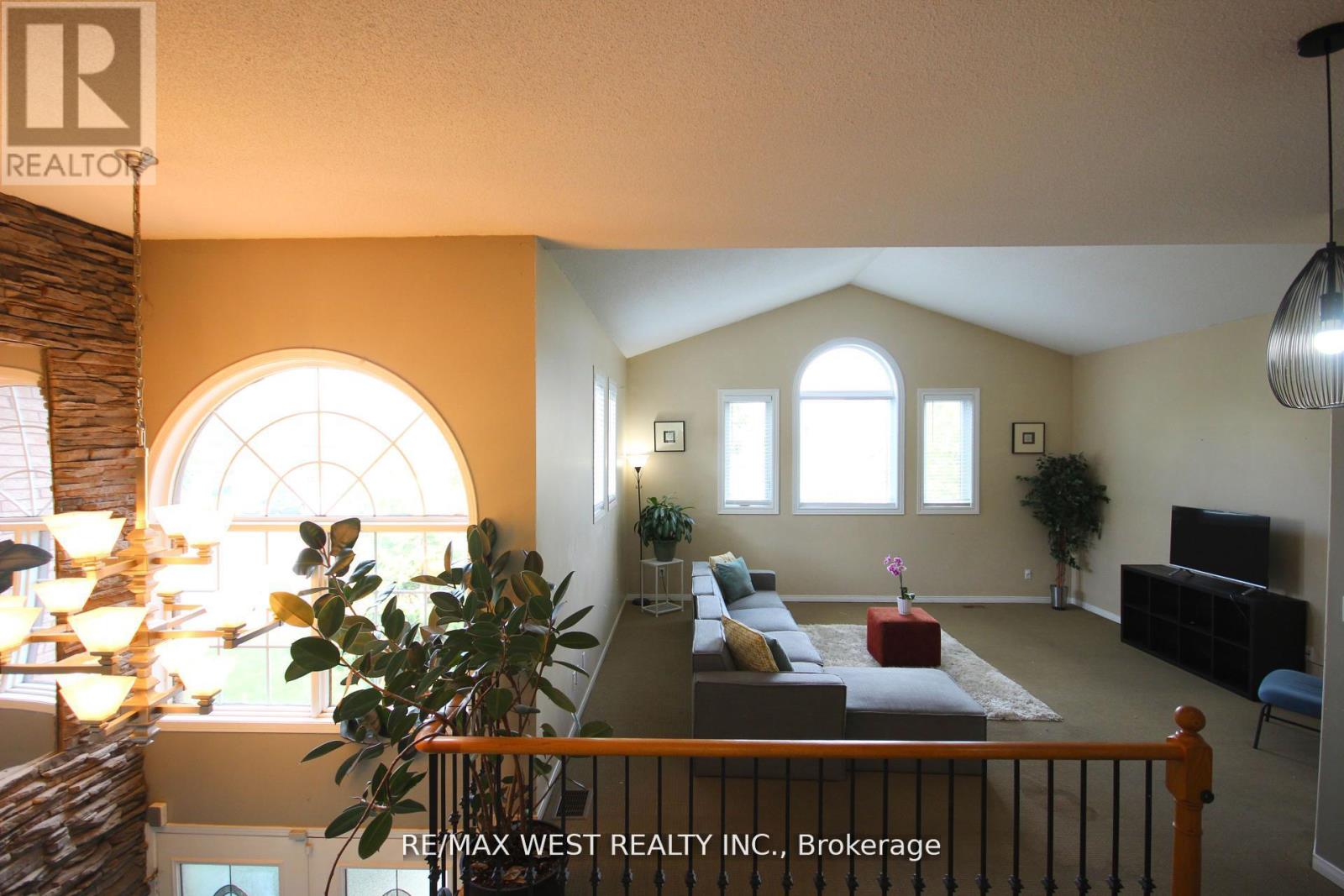 7374 Black Walnut Trail, Mississauga, Ontario  L5N 7L8 - Photo 29 - W12488624
