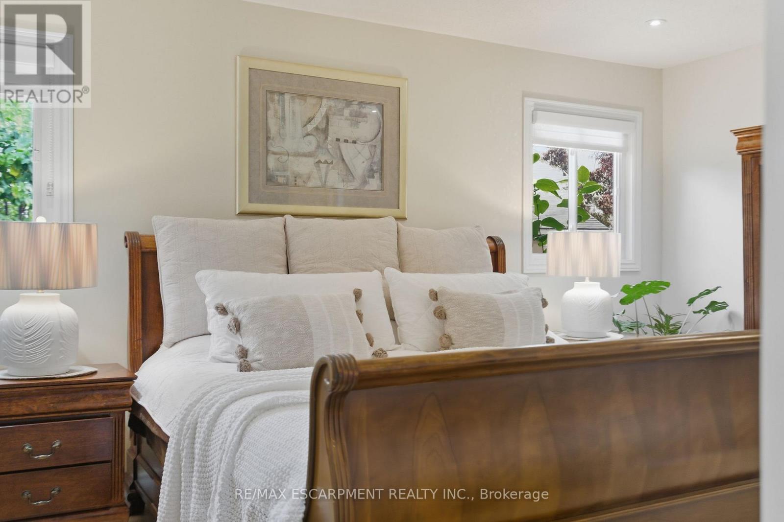 48 - 5255 Lakeshore Road, Burlington, Ontario  L7L 5X9 - Photo 23 - W12488638