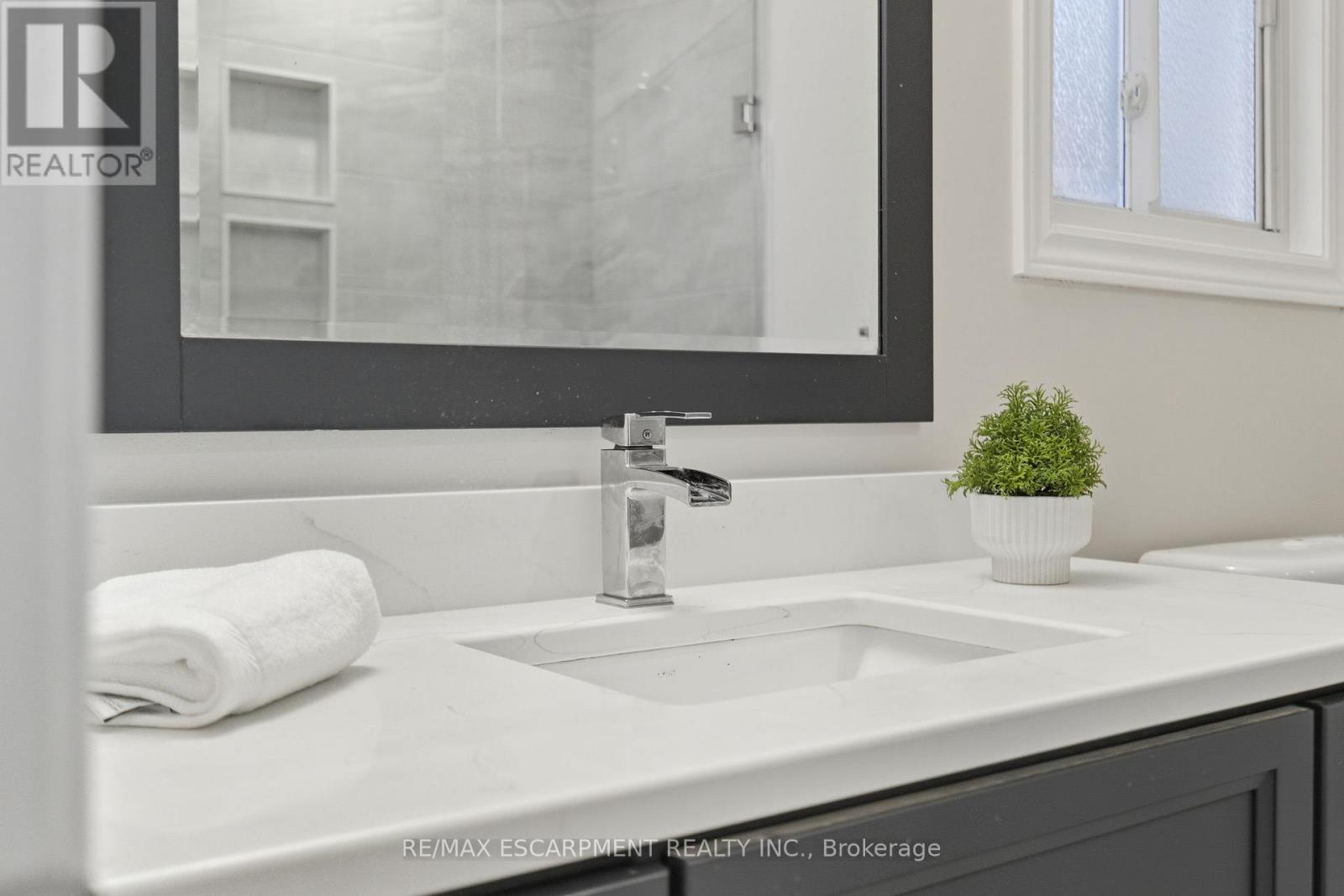 48 - 5255 Lakeshore Road, Burlington, Ontario  L7L 5X9 - Photo 26 - W12488638