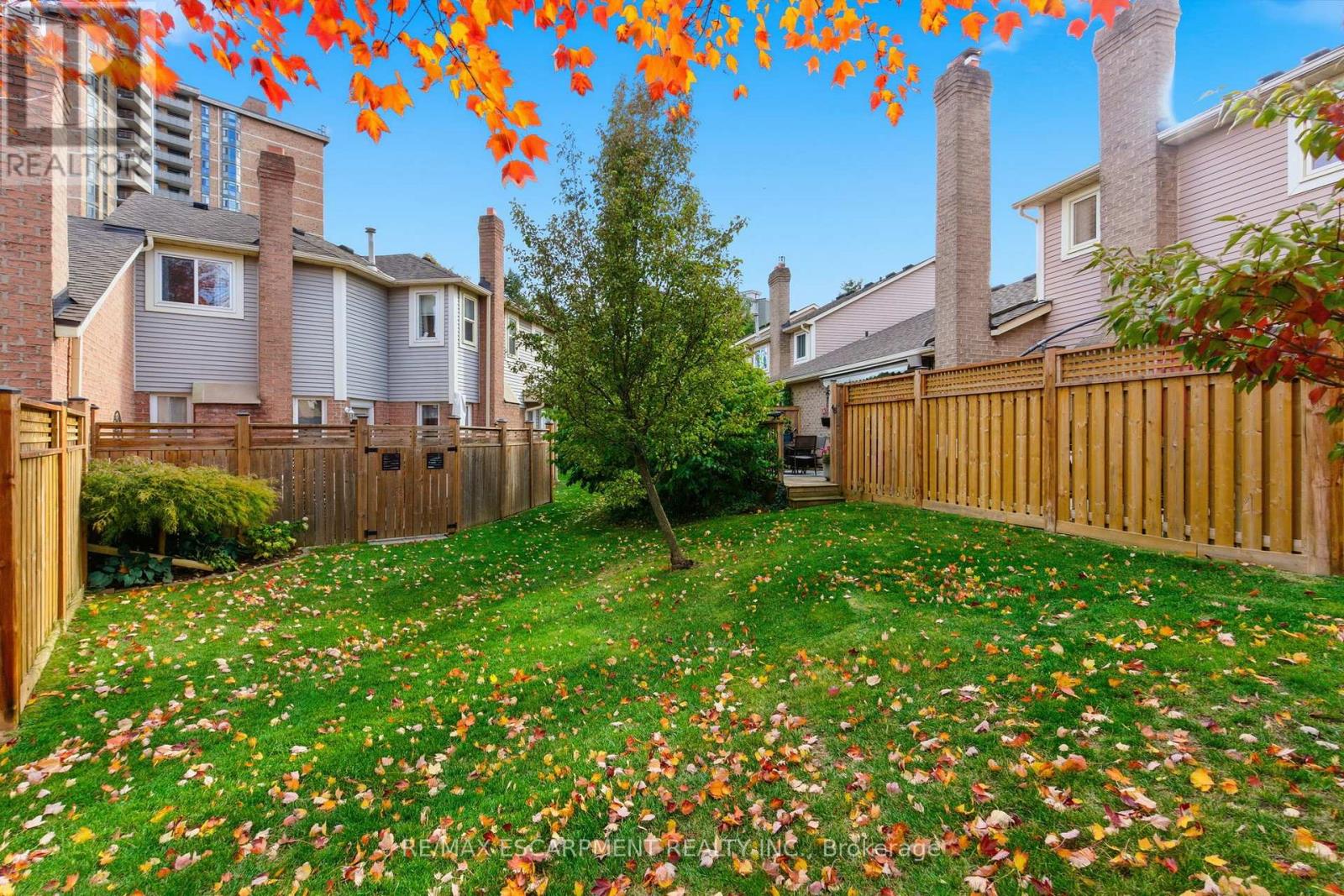 48 - 5255 Lakeshore Road, Burlington, Ontario  L7L 5X9 - Photo 39 - W12488638