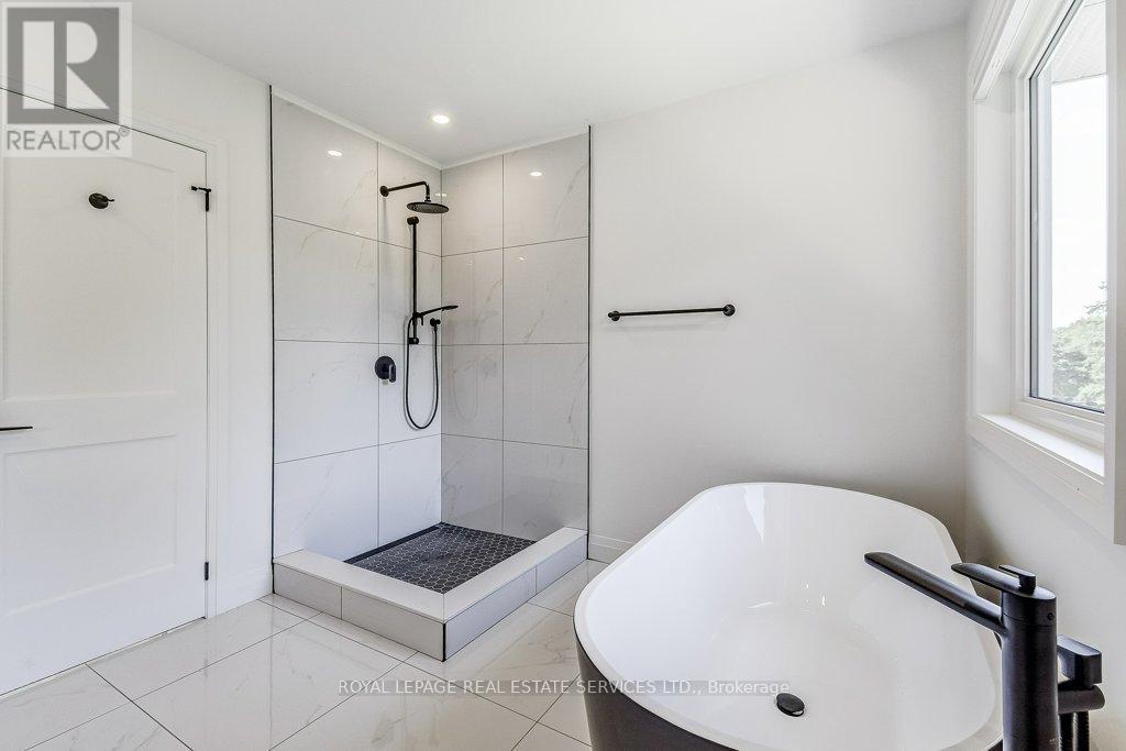 1217 Oxford Avenue, Oakville, Ontario  L6H 1S4 - Photo 27 - W12488644