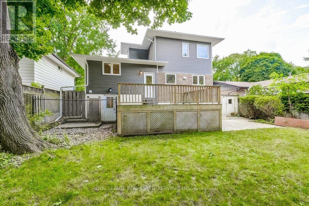 1217 Oxford Avenue, Oakville, Ontario  L6H 1S4 - Photo 39 - W12488644