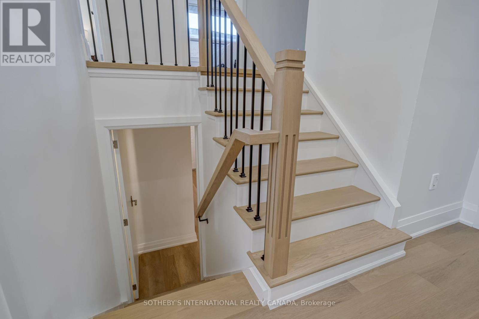 34 Euphrasia Drive, Toronto, Ontario  M6B 3V9 - Photo 34 - W12488660