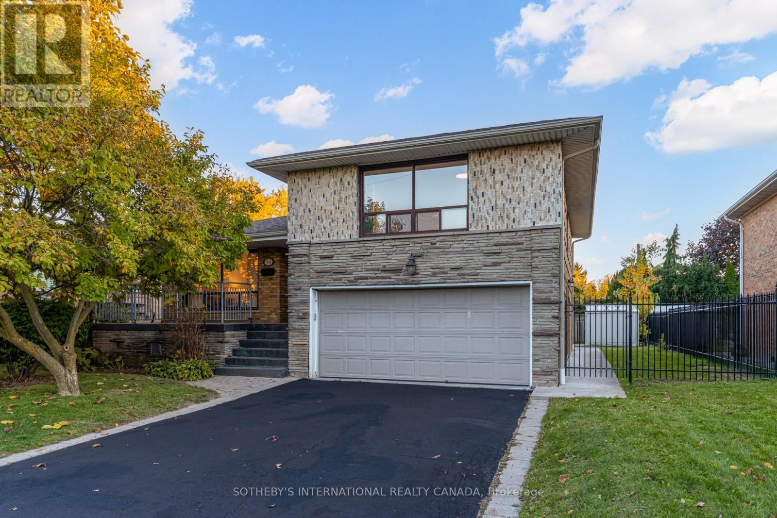 34 Euphrasia Drive, Toronto, Ontario  M6B 3V9 - Photo 47 - W12488660