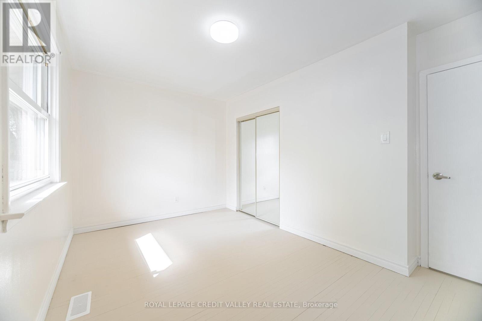 36 Autumn Boulevard, Brampton, Ontario  L6T 2V9 - Photo 13 - W12488674