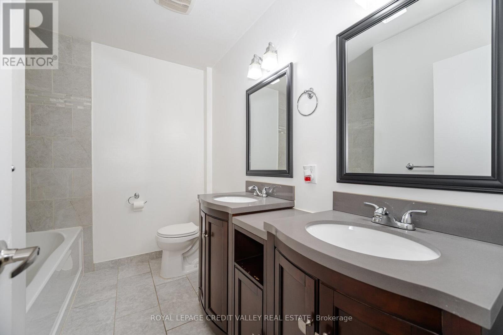 36 Autumn Boulevard, Brampton, Ontario  L6T 2V9 - Photo 18 - W12488674