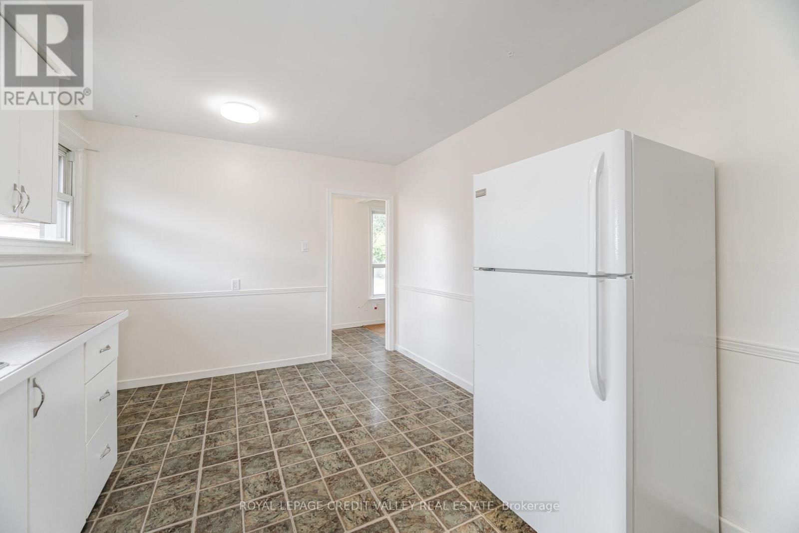 36 Autumn Boulevard, Brampton, Ontario  L6T 2V9 - Photo 9 - W12488674