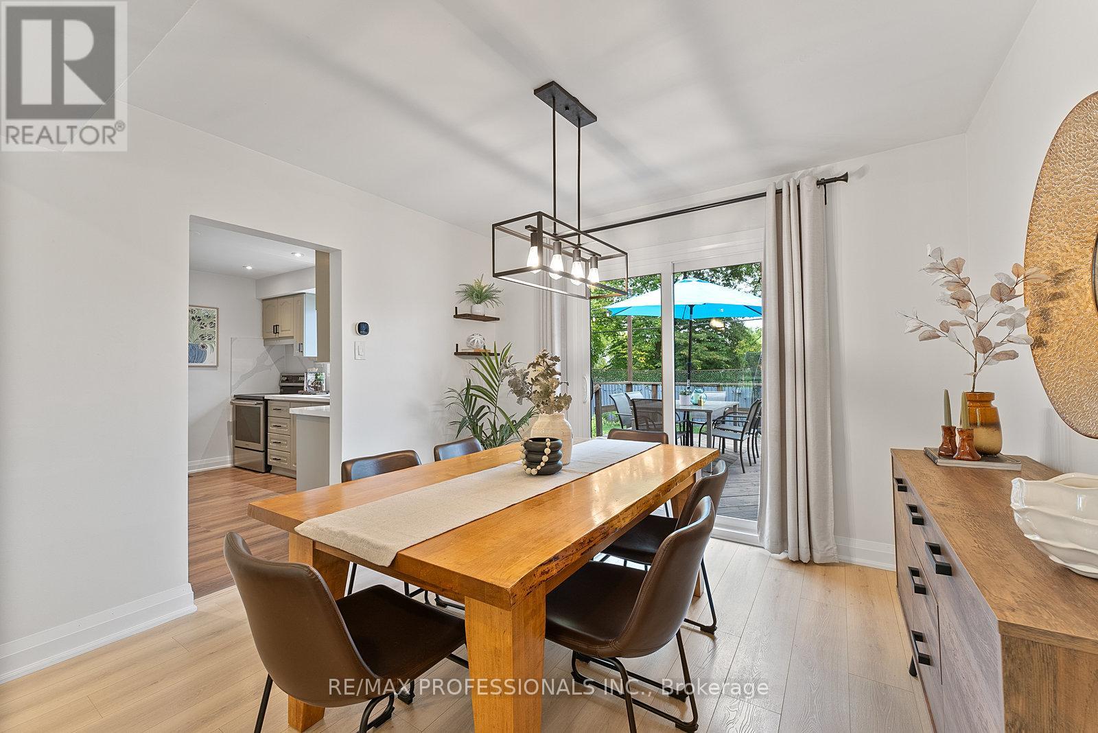 18 Lavington Drive, Toronto, Ontario  M9R 2G9 - Photo 13 - W12488680