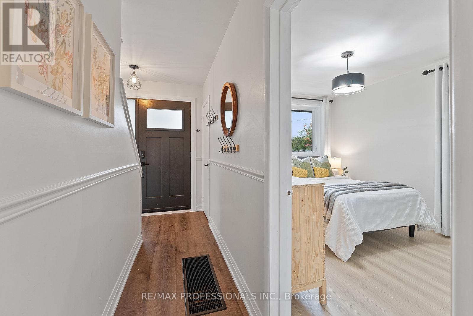 18 Lavington Drive, Toronto, Ontario  M9R 2G9 - Photo 22 - W12488680