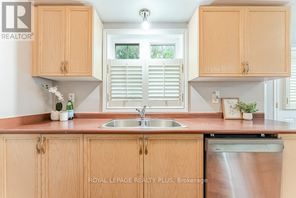 69 - 6830 Meadowvale Town Centre, Mississauga, Ontario  L5N 7T5 - Photo 13 - W12488688