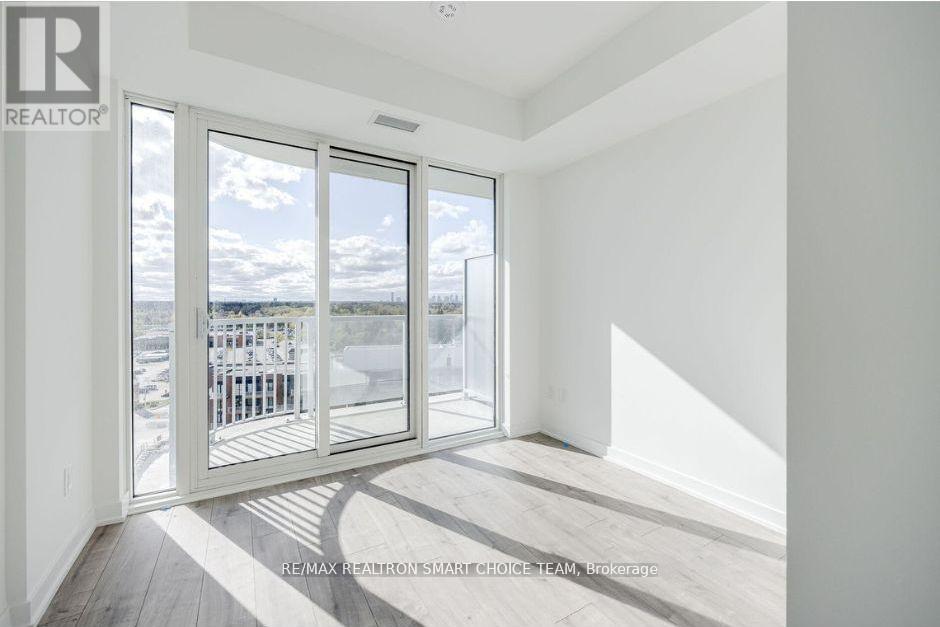 1316 - 220 Missinnihe Way, Mississauga, Ontario  L5H 0A9 - Photo 12 - W12488704