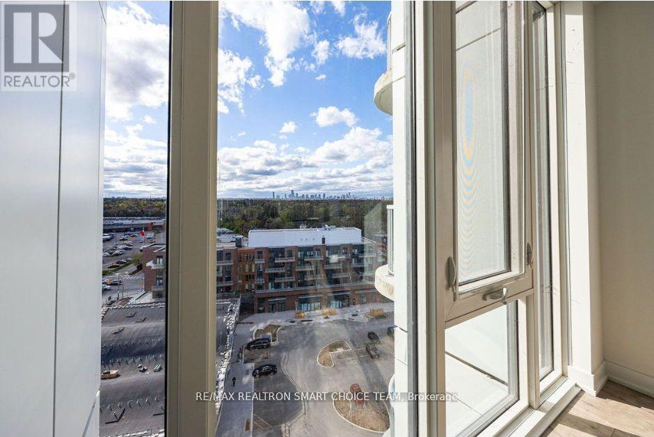 1316 - 220 Missinnihe Way, Mississauga, Ontario  L5H 0A9 - Photo 18 - W12488704