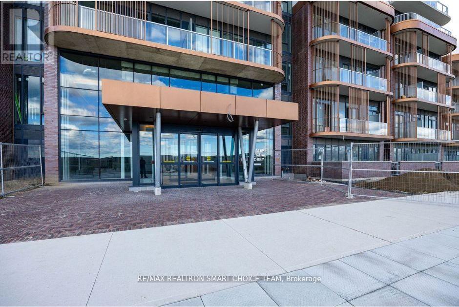 1316 - 220 Missinnihe Way, Mississauga, Ontario  L5H 0A9 - Photo 2 - W12488704