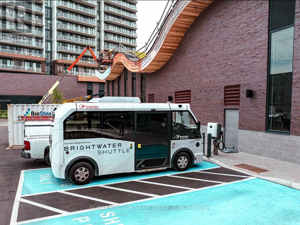 1316 - 220 Missinnihe Way, Mississauga, Ontario  L5H 0A9 - Photo 25 - W12488704