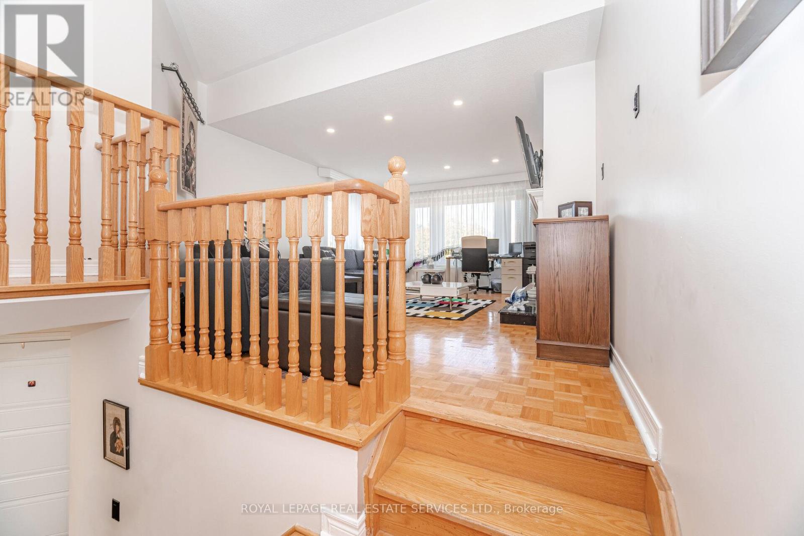 52 Wildberry Crescent, Brampton, Ontario  L6R 1J9 - Photo 17 - W12488734