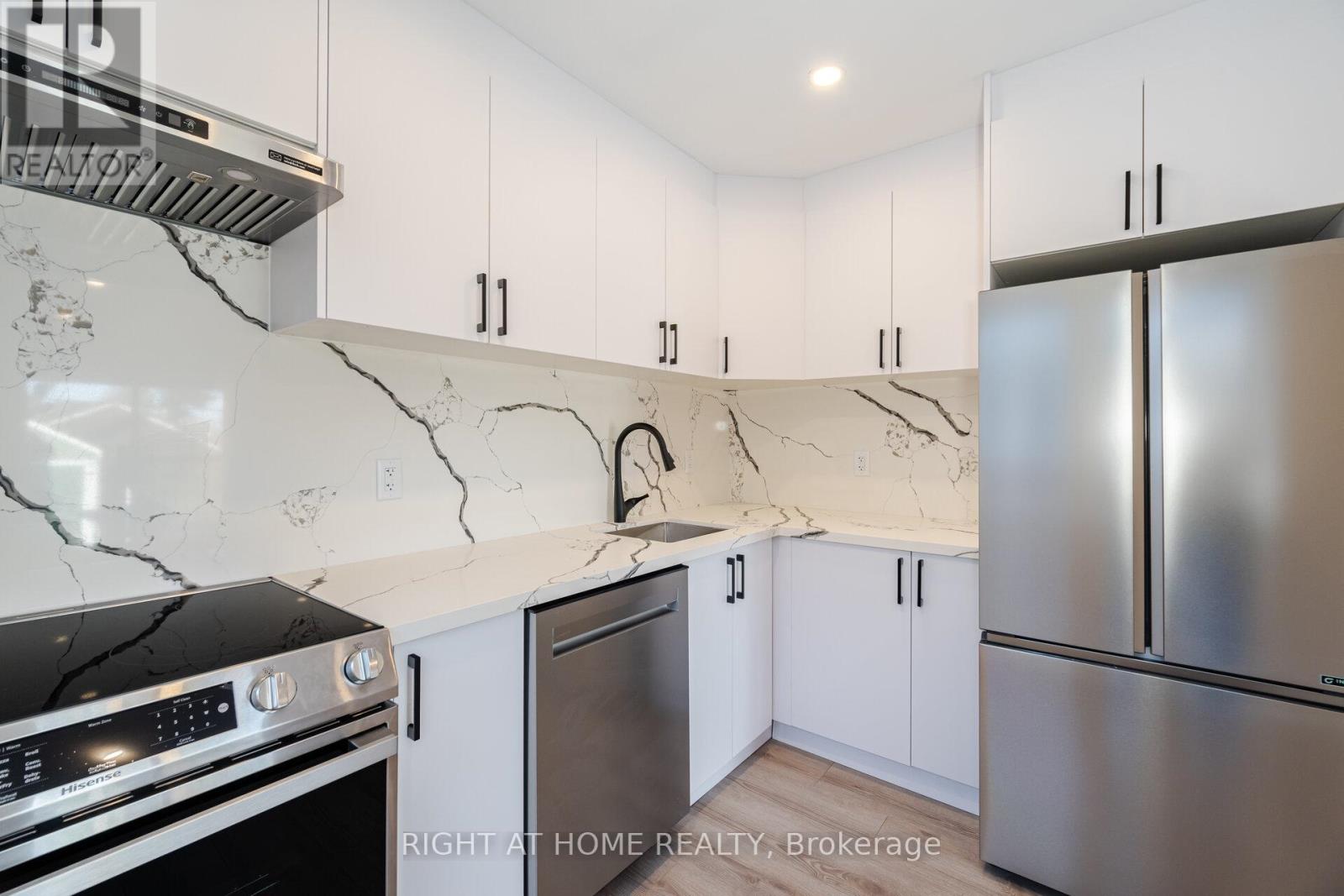 25 Templar Drive, Toronto, Ontario  M9R 3C6 - Photo 22 - W12488736