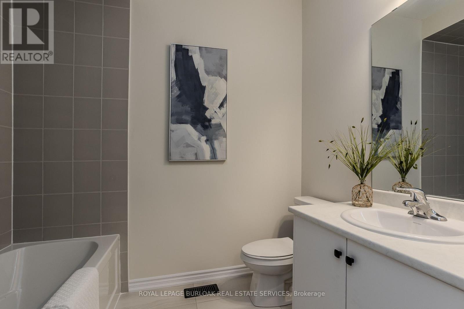 1407 Oakmont Common, Burlington, Ontario  L7P 0V8 - Photo 22 - W12488750