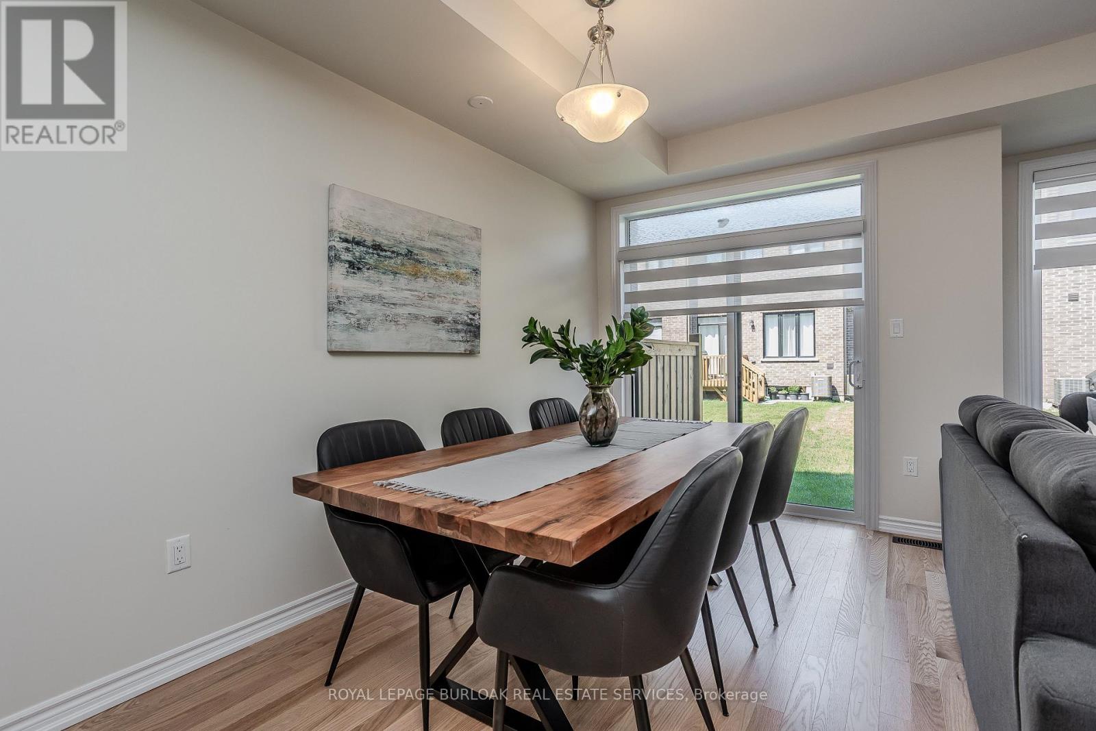 1407 Oakmont Common, Burlington, Ontario  L7P 0V8 - Photo 9 - W12488750