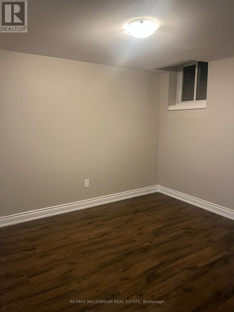 Bsmt - 18 Junewood Crescent, Brampton, Ontario  L6S 3T6 - Photo 10 - W12488752