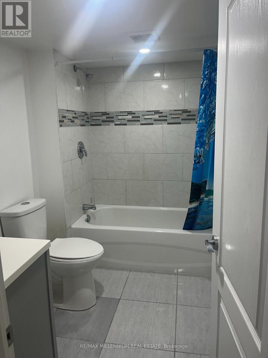 Bsmt - 18 Junewood Crescent, Brampton, Ontario  L6S 3T6 - Photo 14 - W12488752