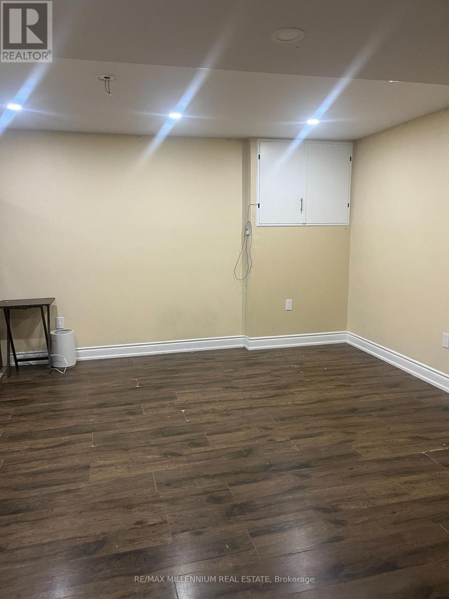 Bsmt - 18 Junewood Crescent, Brampton, Ontario  L6S 3T6 - Photo 4 - W12488752