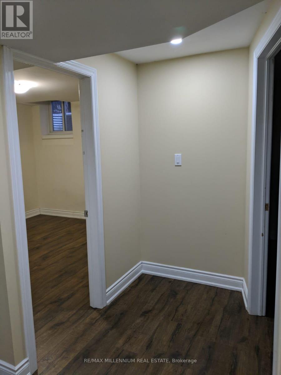 Bsmt - 18 Junewood Crescent, Brampton, Ontario  L6S 3T6 - Photo 9 - W12488752