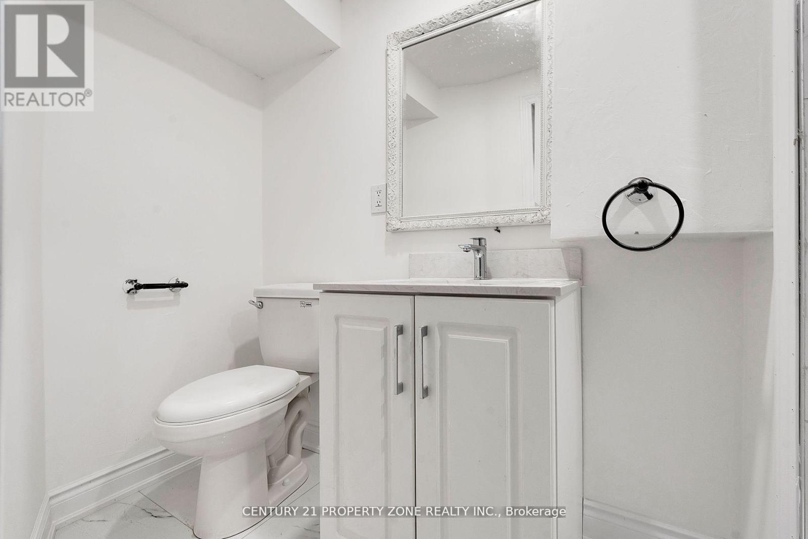 96 Centre Street N, Brampton, Ontario  L6V 2Z3 - Photo 18 - W12488756