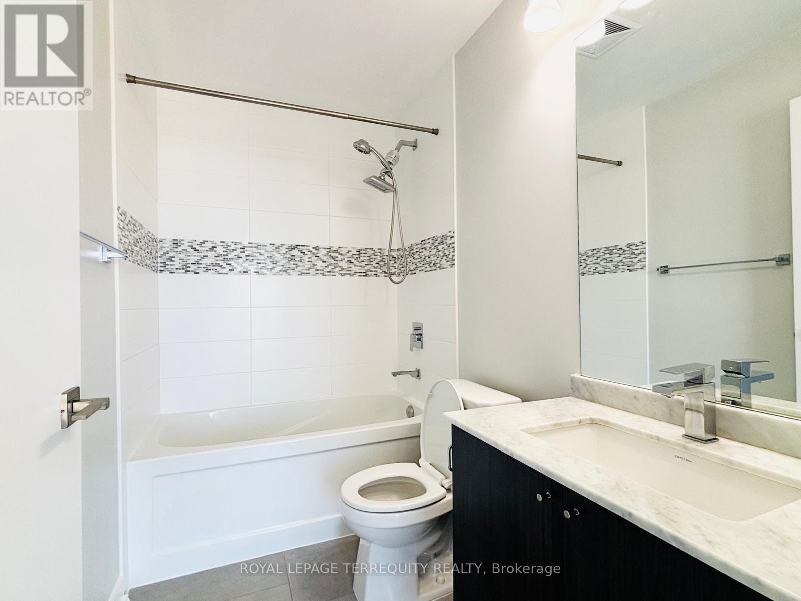 4302 - 4011 Brickstone Mews, Mississauga, Ontario  L5B 0J7 - Photo 5 - W12488776