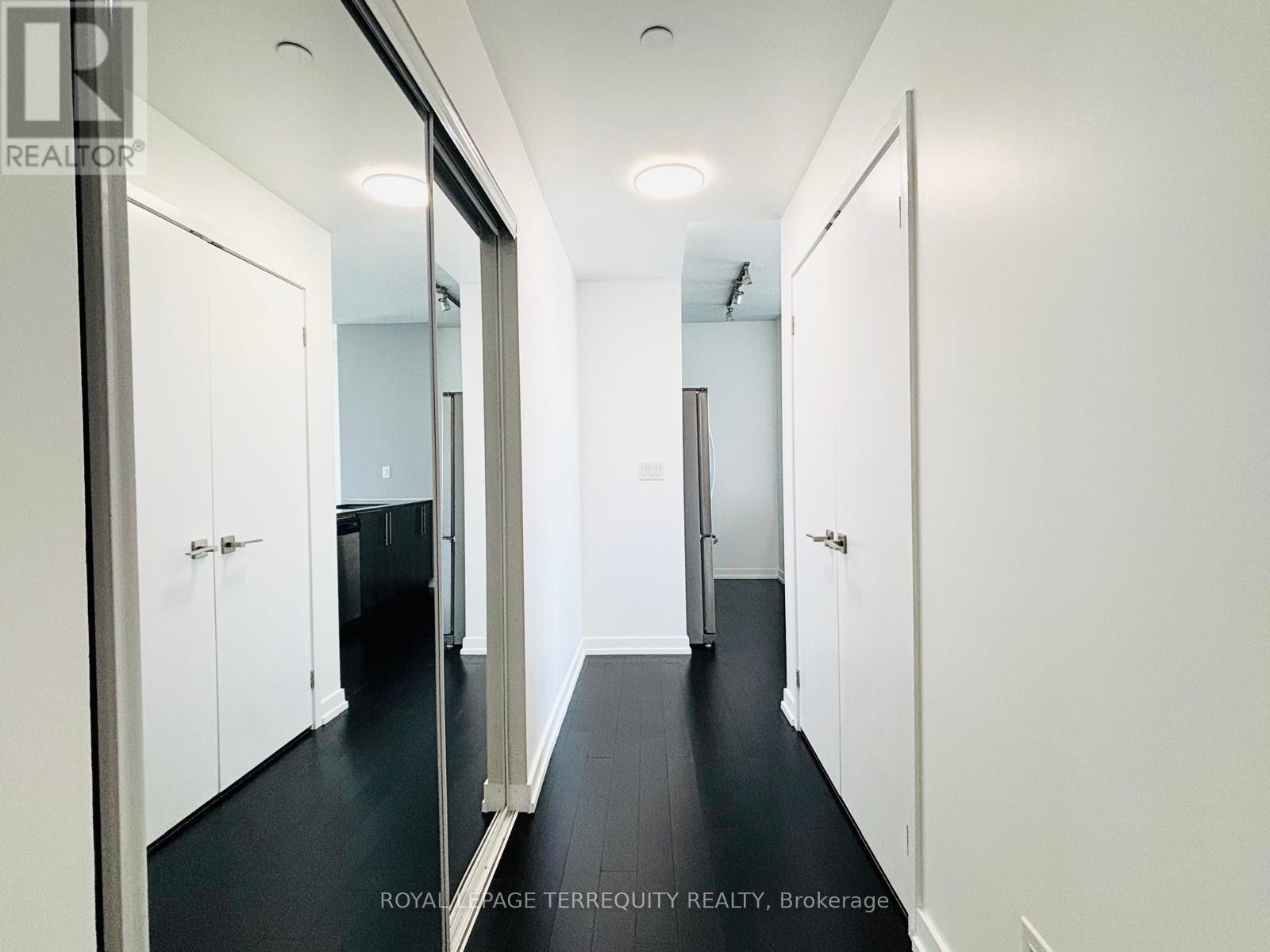 4302 - 4011 Brickstone Mews, Mississauga, Ontario  L5B 0J7 - Photo 9 - W12488776