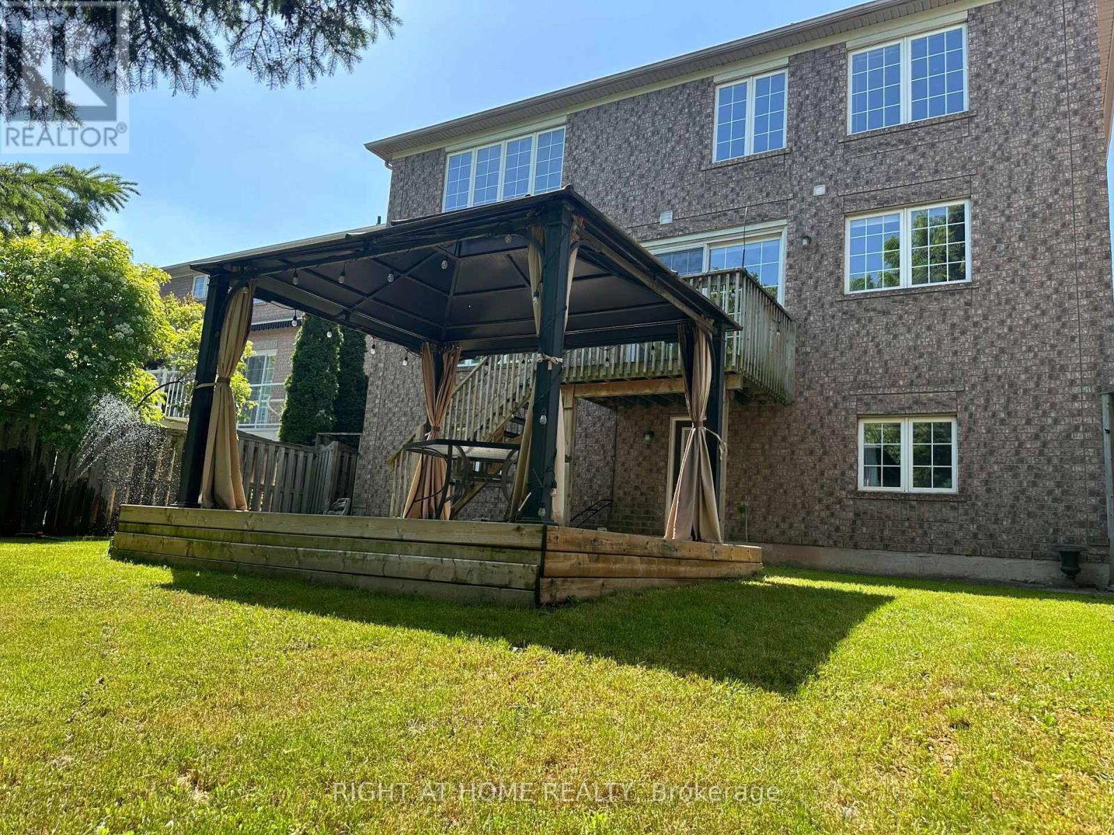 2499 Scotch Pine Drive, Oakville, Ontario  L6M 4C4 - Photo 33 - W12488788