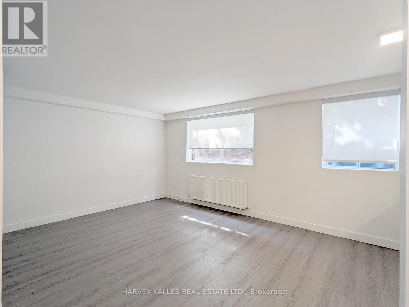 68 Fifteenth Street, Toronto, Ontario  M8V 3J6 - Photo 6 - W12488792