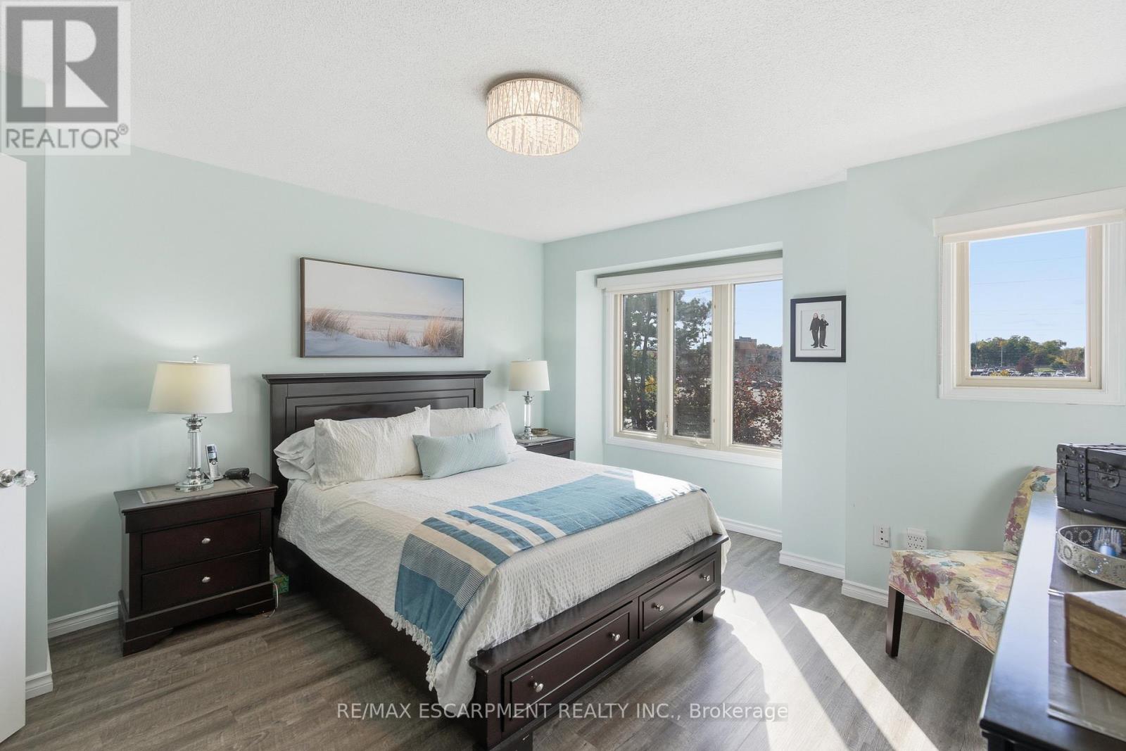 537 - 895 Maple Avenue, Burlington, Ontario  L7S 2H7 - Photo 11 - W12488800