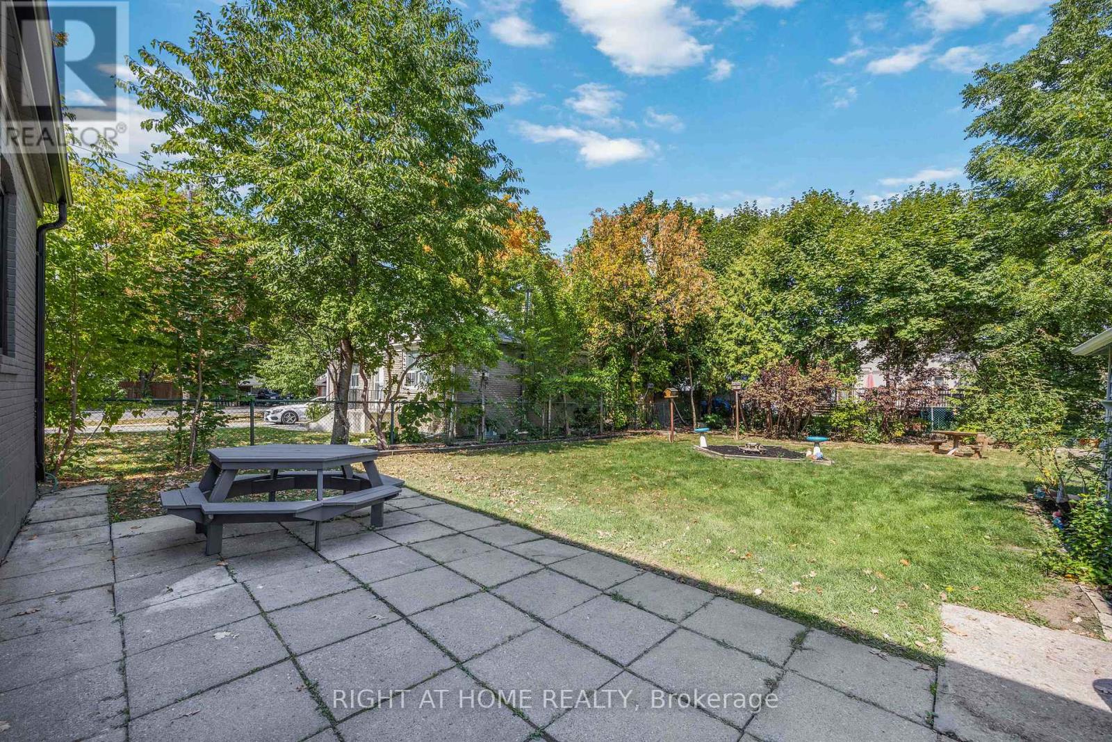 12 Rosalie Avenue N, Toronto, Ontario  M3L 1C5 - Photo 31 - W12488818