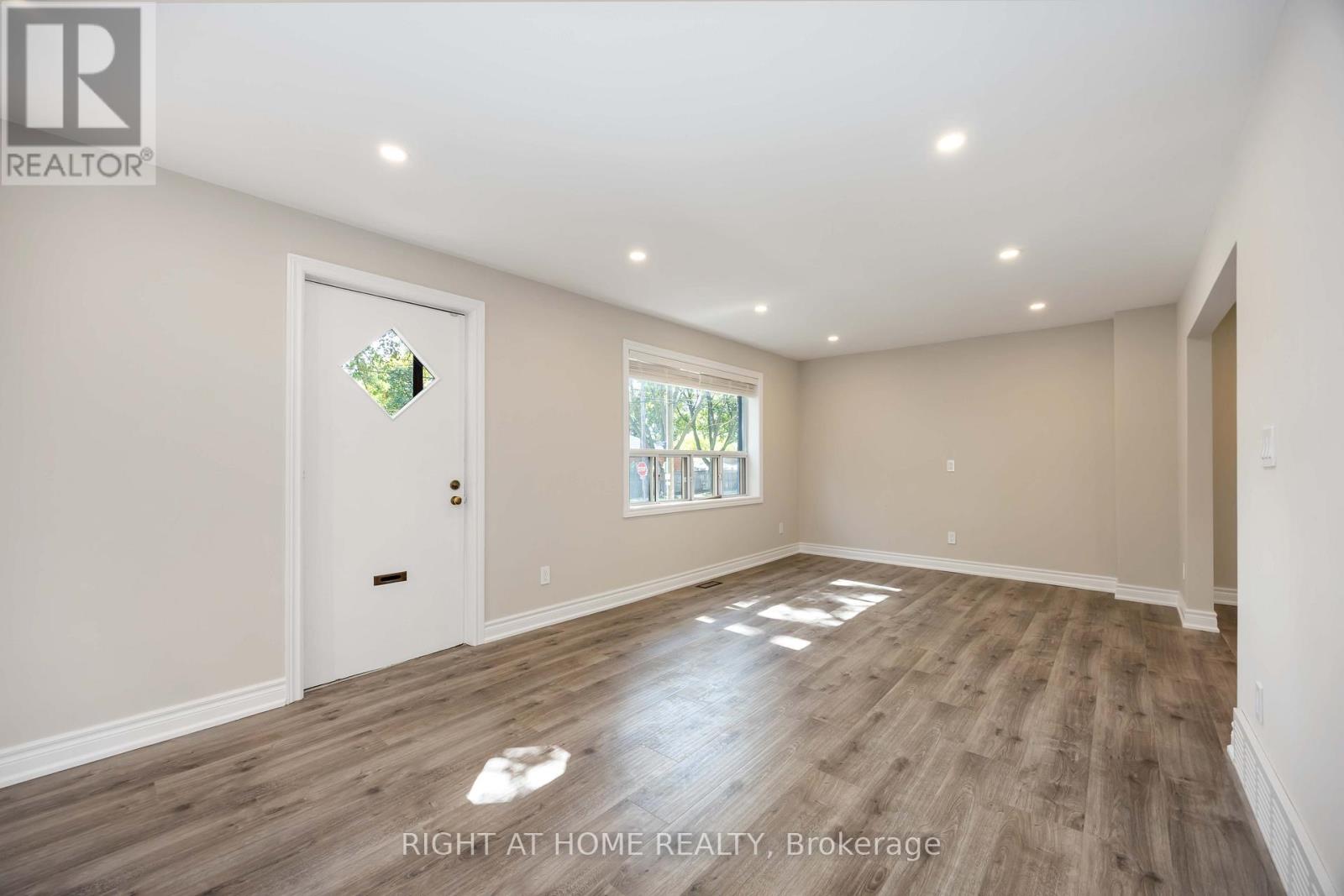 12 Rosalie Avenue N, Toronto, Ontario  M3L 1C5 - Photo 4 - W12488818