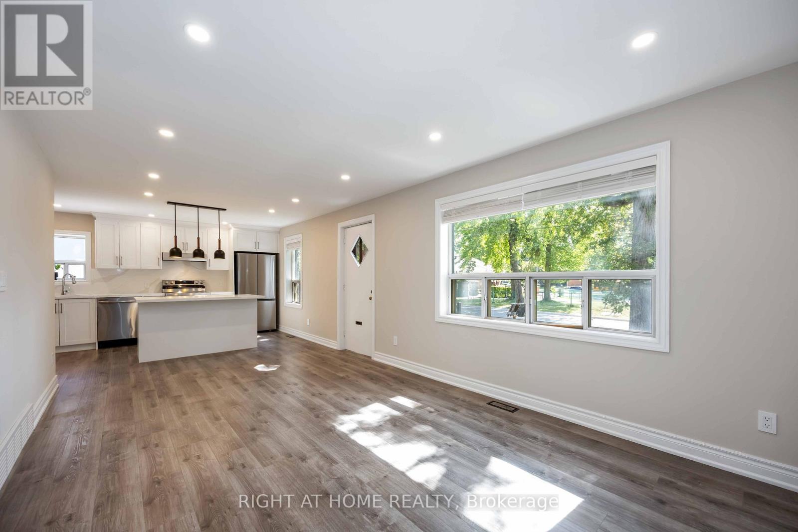 12 Rosalie Avenue N, Toronto, Ontario  M3L 1C5 - Photo 8 - W12488818