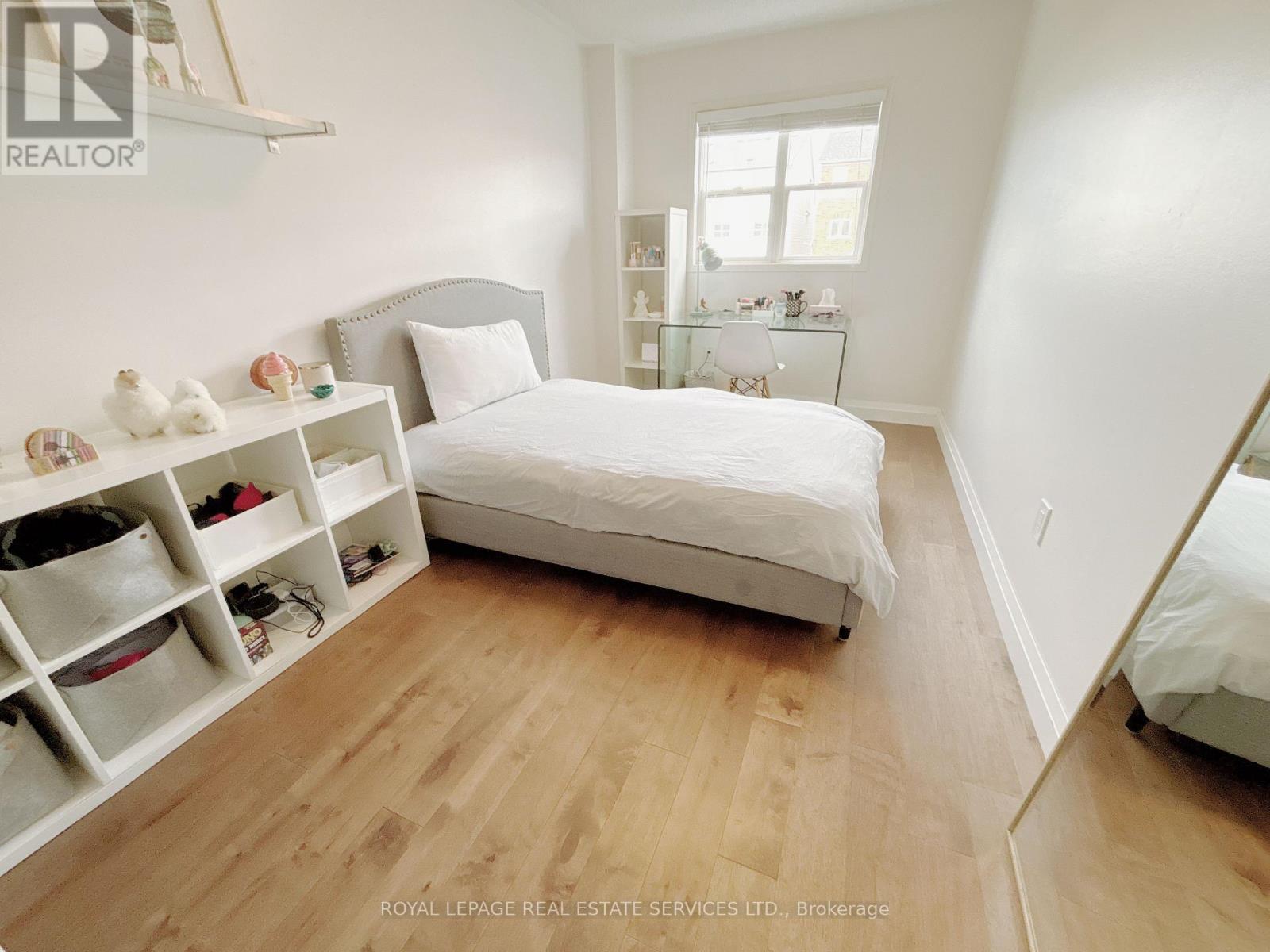 225 Gatwick Drive, Oakville, Ontario  L6H 6T6 - Photo 10 - W12488832