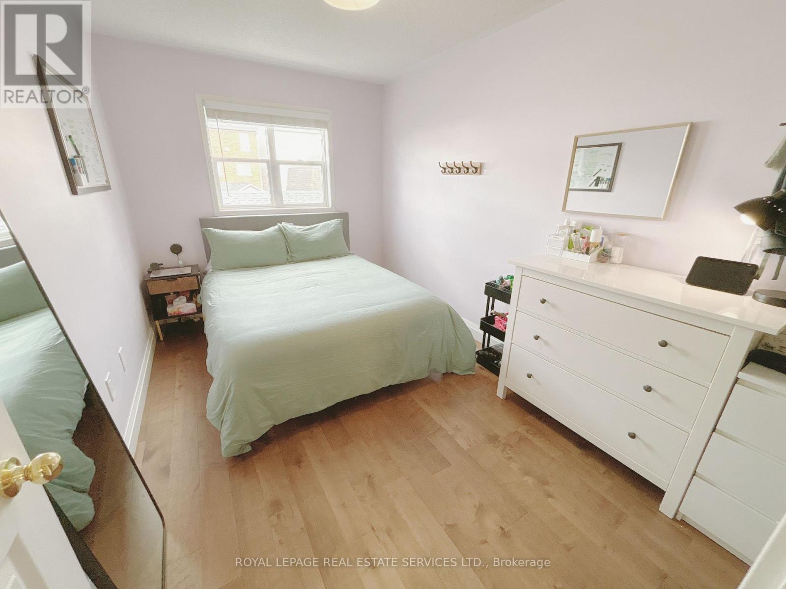 225 Gatwick Drive, Oakville, Ontario  L6H 6T6 - Photo 11 - W12488832