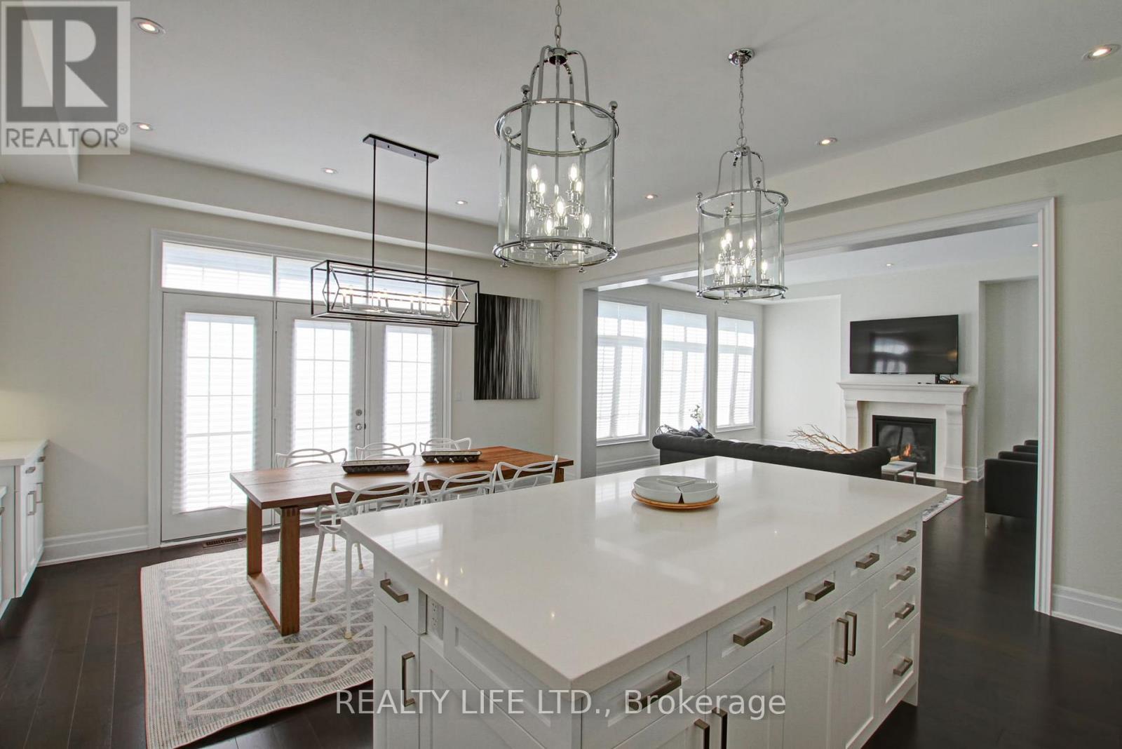 3140 Daniel Way, Oakville, Ontario  L6H 0V1 - Photo 11 - W12488840