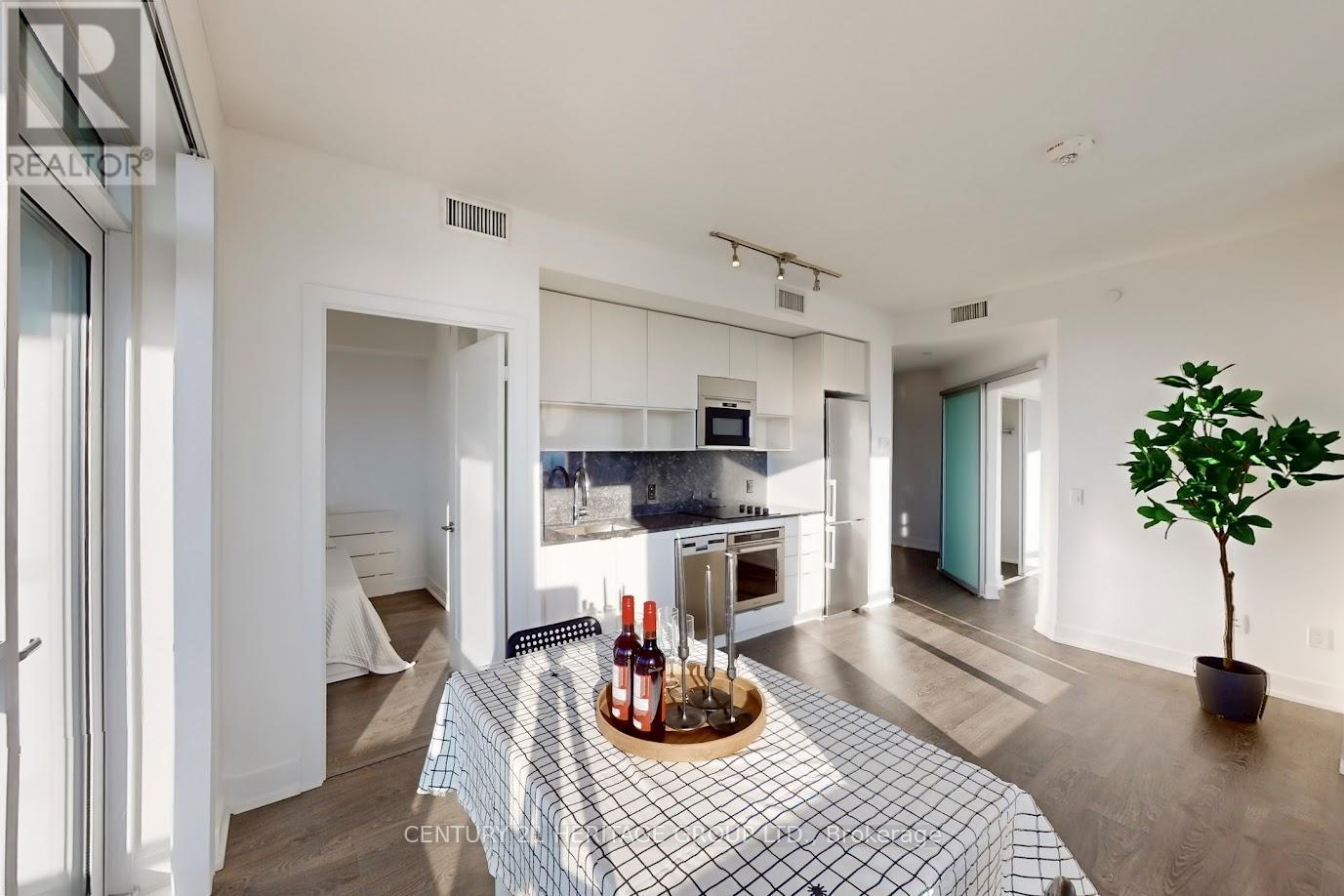 4302 - 7 Mabelle Avenue, Toronto, Ontario  M9A 4X7 - Photo 14 - W12488844