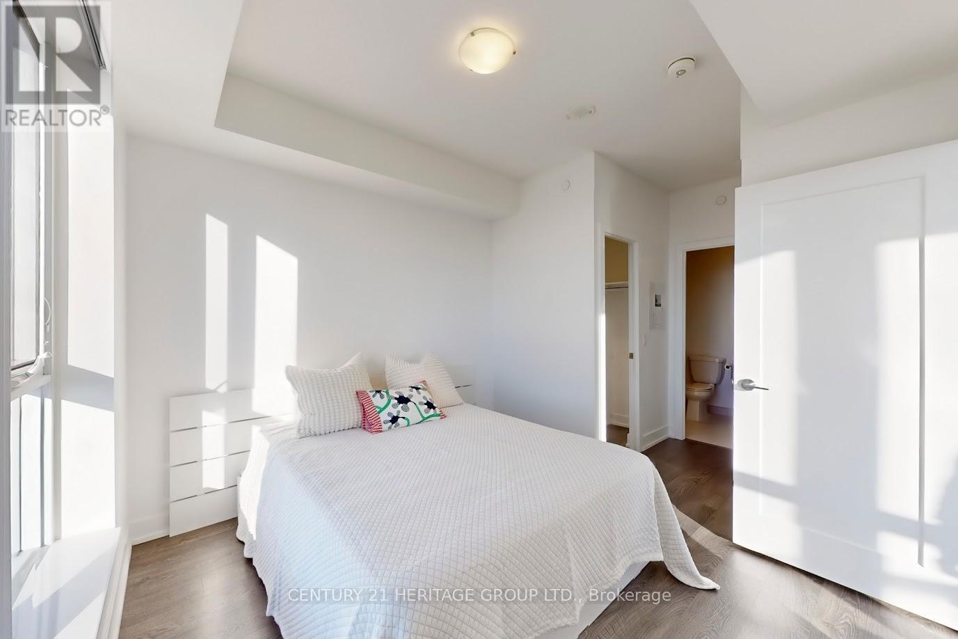 4302 - 7 Mabelle Avenue, Toronto, Ontario  M9A 4X7 - Photo 16 - W12488844